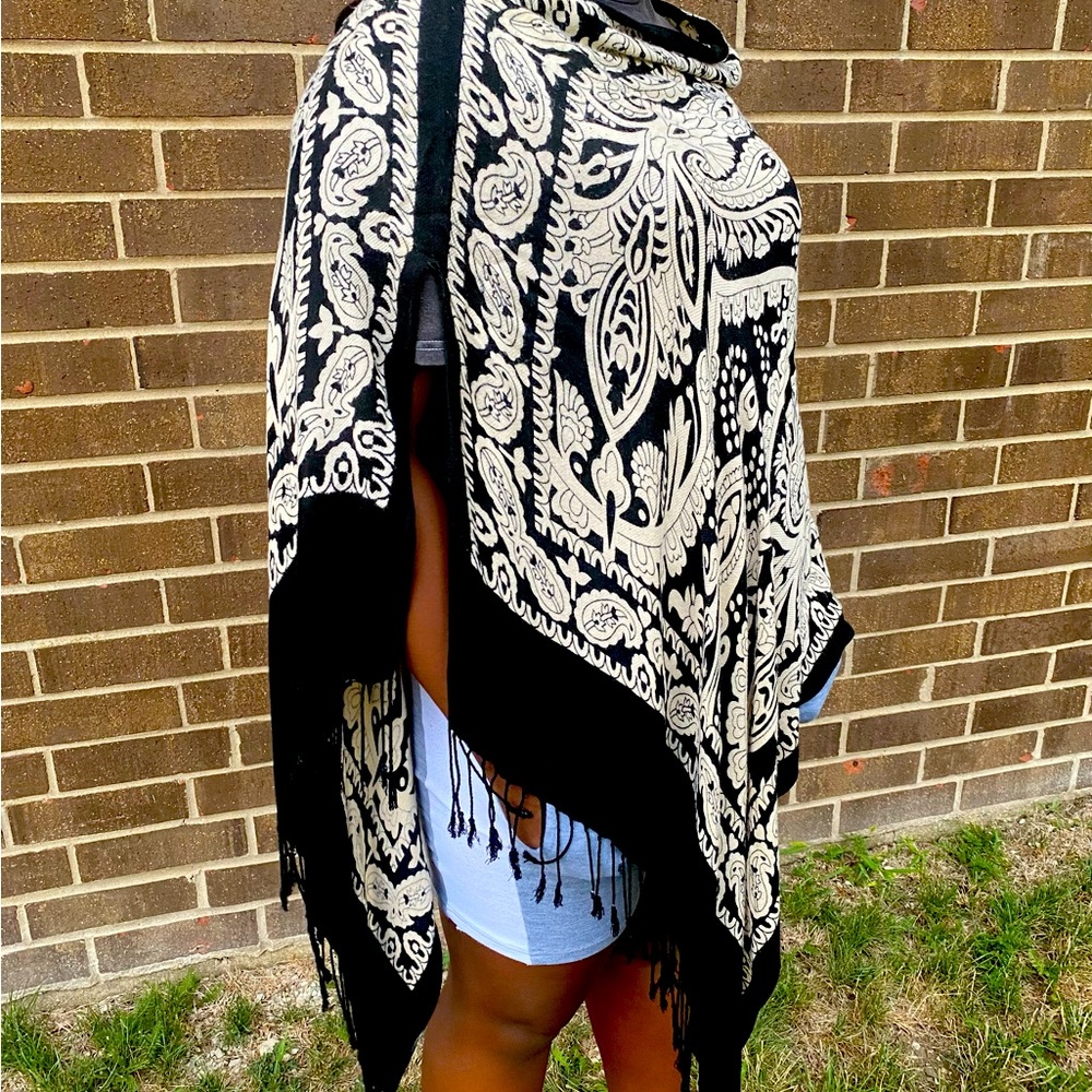 Women’s Shawl/ Wrap